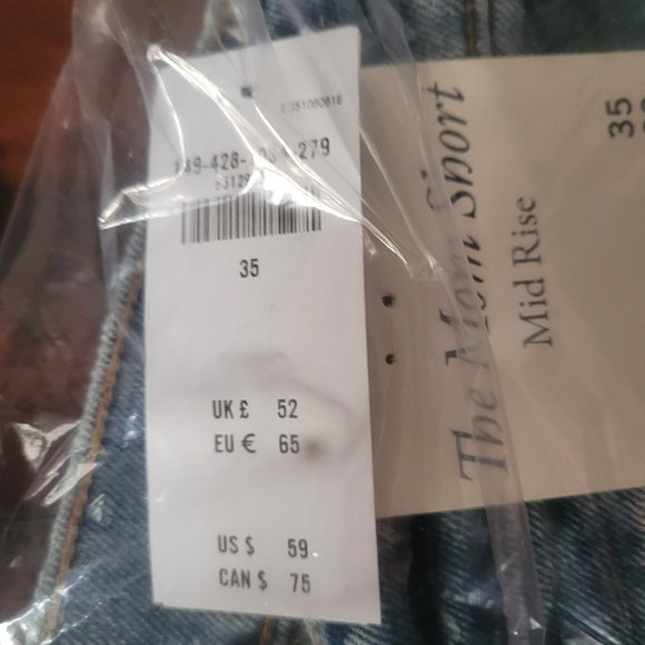 ABERCROMBIE & FITCH Curve Love Mid Rise Mom Shorts (35 R) |*SEXY FRAYED CUT-OFFS - Picture 9 of 9
